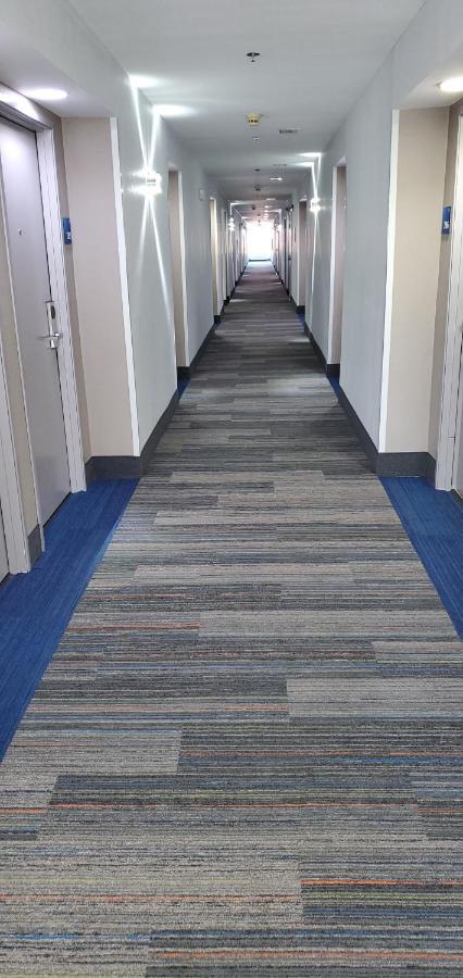 Holiday Inn Express Hotel & Suites Kinston By Ihg Exterior photo
