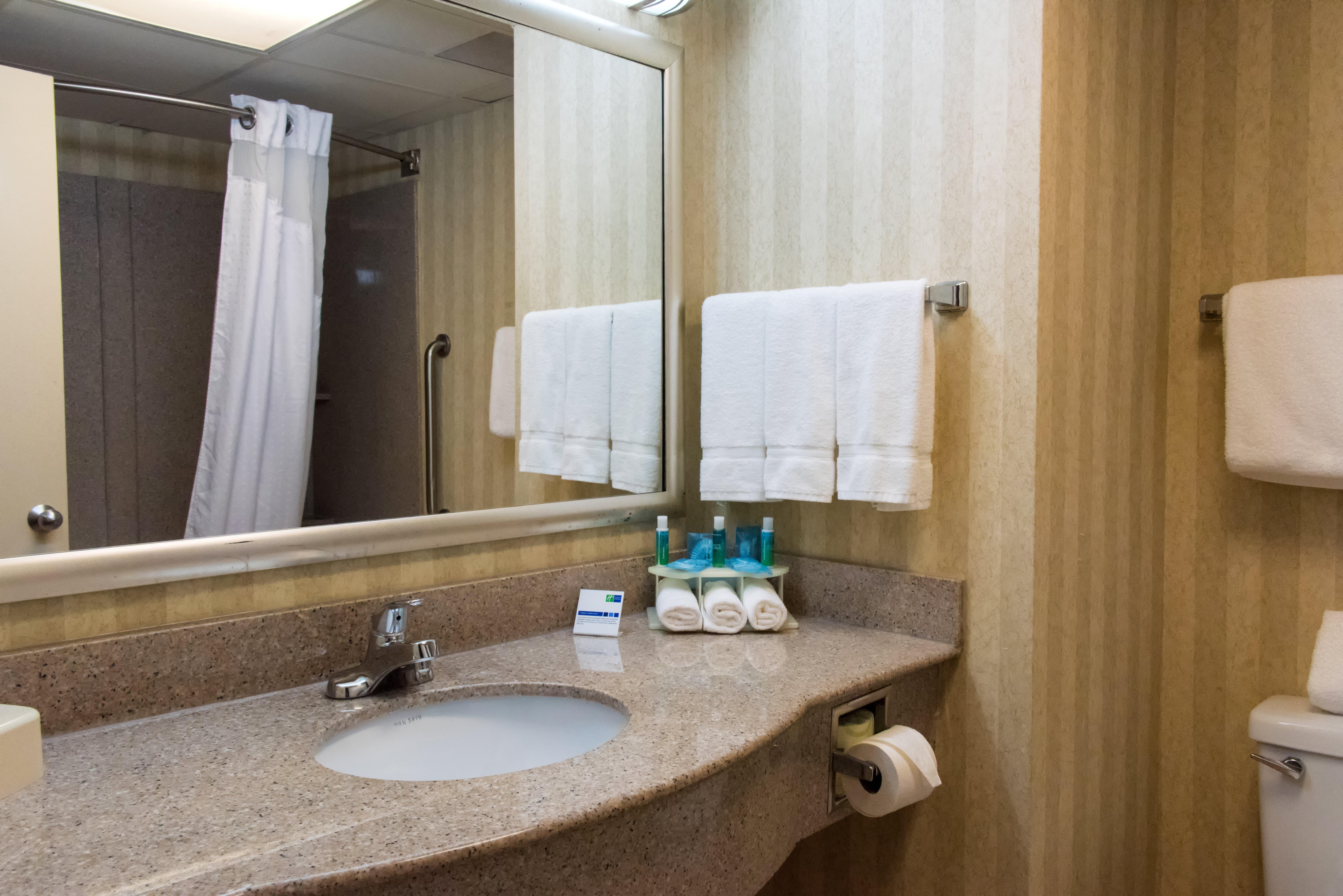 Holiday Inn Express Hotel & Suites Kinston By Ihg Exterior photo