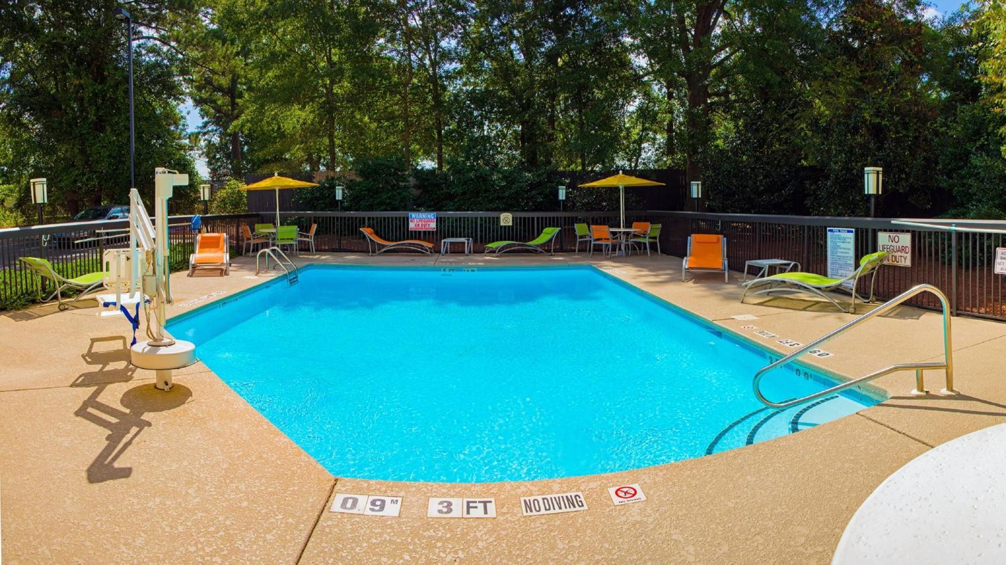 Holiday Inn Express Hotel & Suites Kinston By Ihg Exterior photo