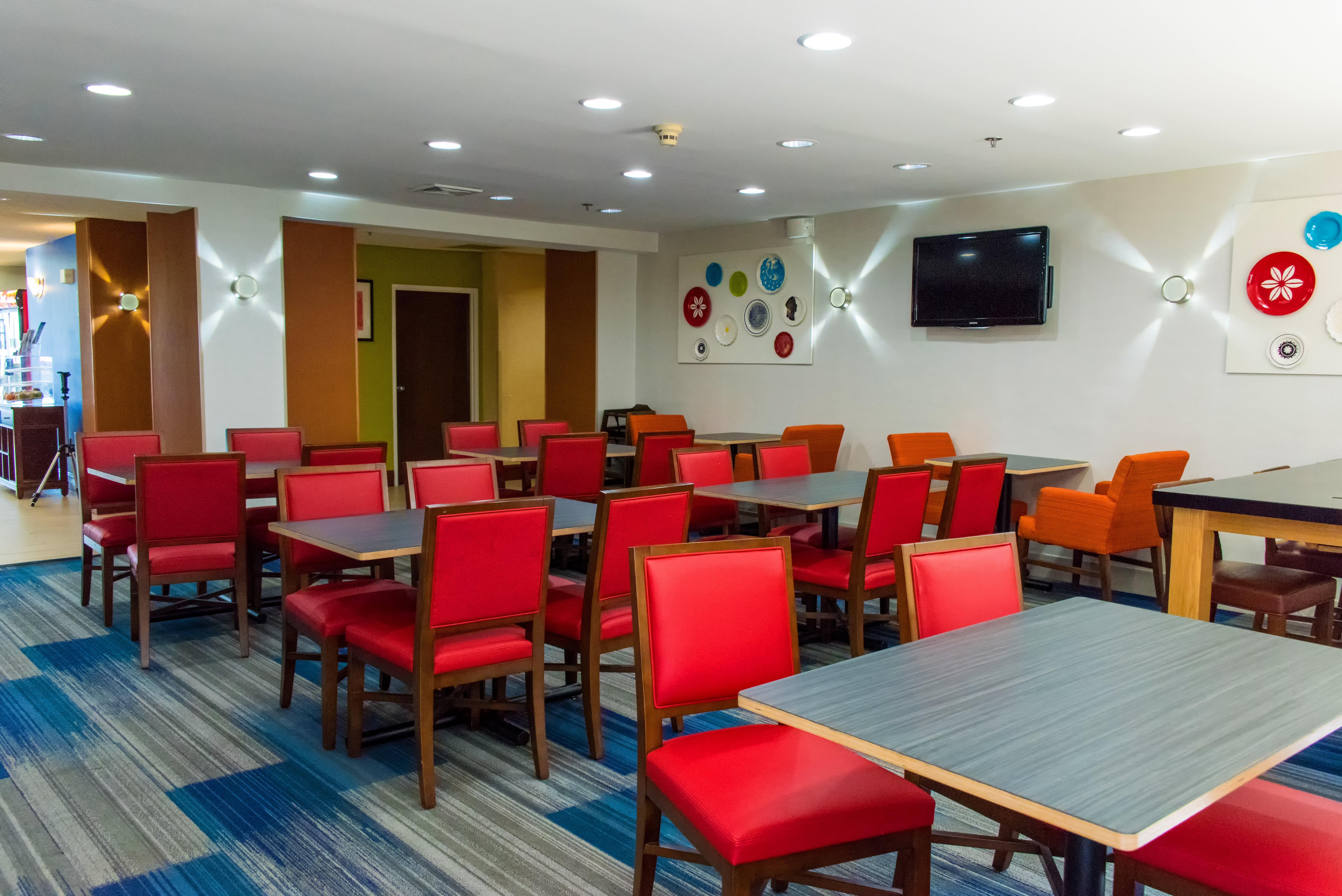 Holiday Inn Express Hotel & Suites Kinston By Ihg Exterior photo